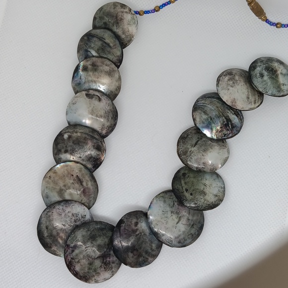 Shell Necklace - Picture 2 of 4